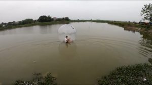 Bóng Đi Bộ Dưới Nước 2025 3 Bóng đi bộ dưới nước