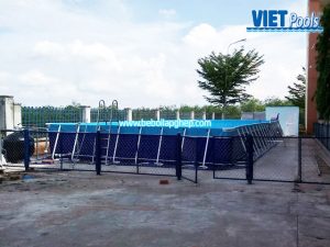 bể bơi trường học
