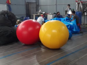 bóng bơm hơi khu vui chơi
