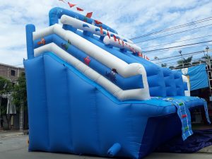 Nhà Hơi Trượt Nước Cho Hồ Bơi 6m x 7m 2 nhà hơi trượt nước cho hồ bơi