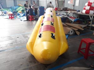 thuyền chuối bơm hơi 4 chỗ