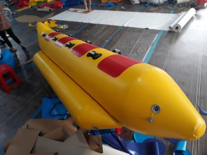 thuyền chuối bơm hơi 4 chỗ