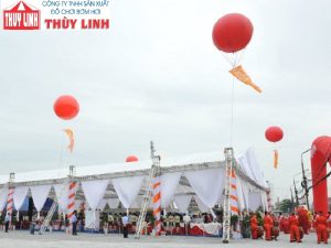 Khinh khí cầu đỏ