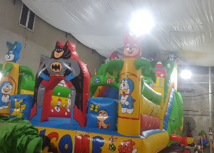 Nhà hơi batman