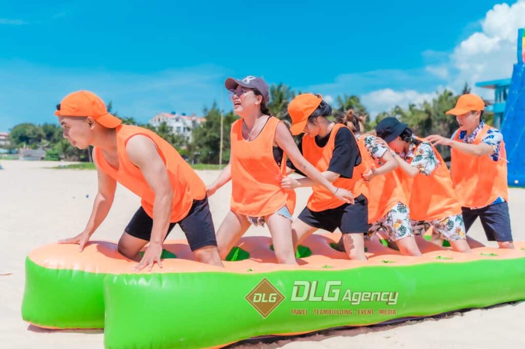 TOP 7 ĐỒ CHƠI TEAM BUILDING BƠM HƠI CẦN CÓ CHO MỘT NHÀ TỔ CHỨC SỰ KIỆN CHUYÊN NGHIỆP 5