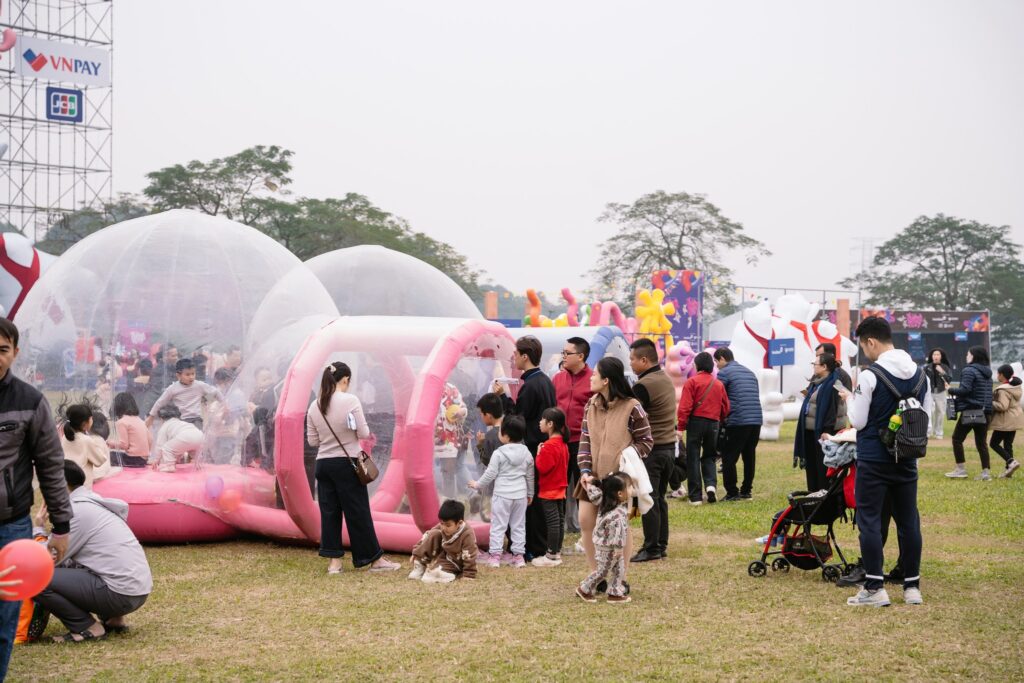 Nhà bong bóng bơm hơi
